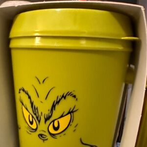 How the Grinch Stole Christmas Water Jug #grinch #christmas #stockingfiller